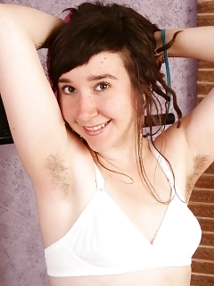 Urtica Hairy Girls Timea