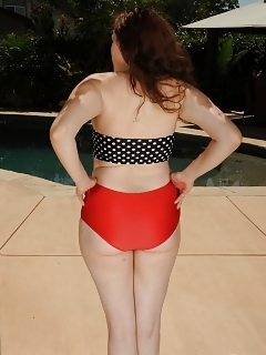 Eleanor Big Tits And Hairy Pussy