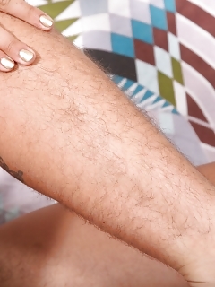 Alexis Hairy Thumbs Porn