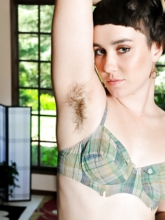 Barb Australian Hairy Girl