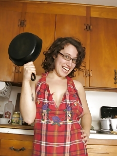 Rachael Women Hairy Pussy